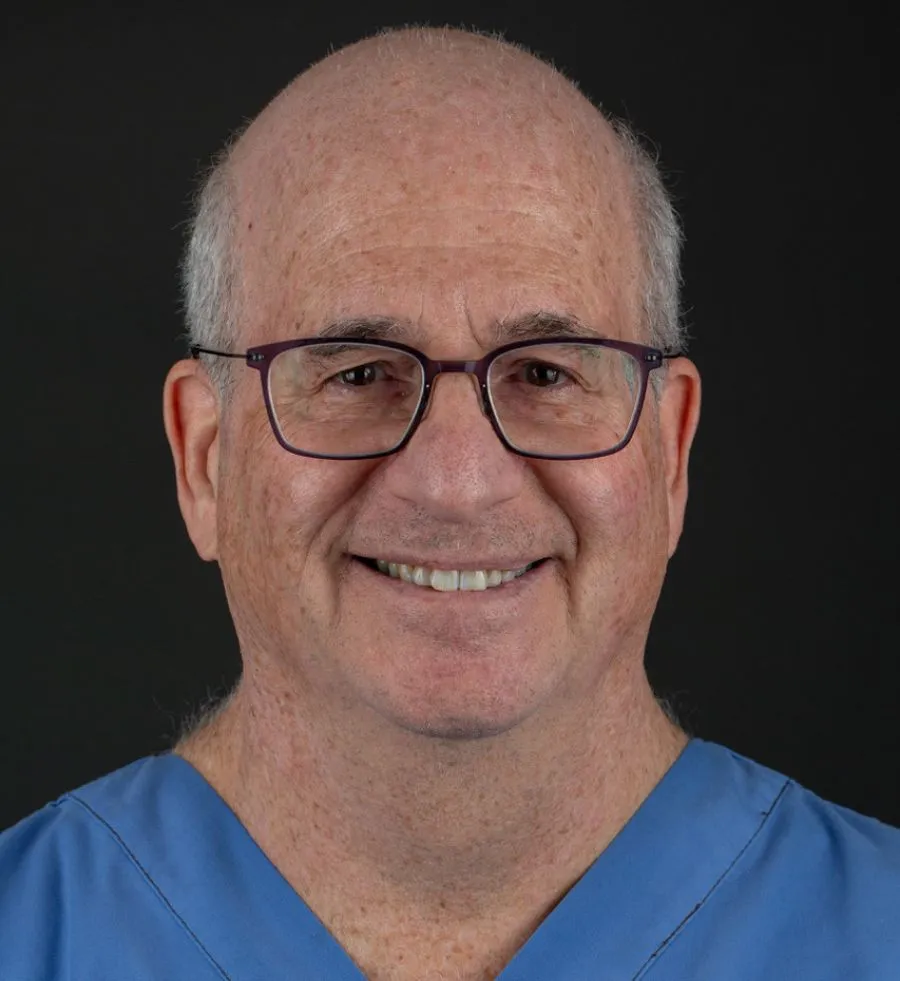 Dr. Leonard Schwartz, Periodontist at Smile Studio Dental